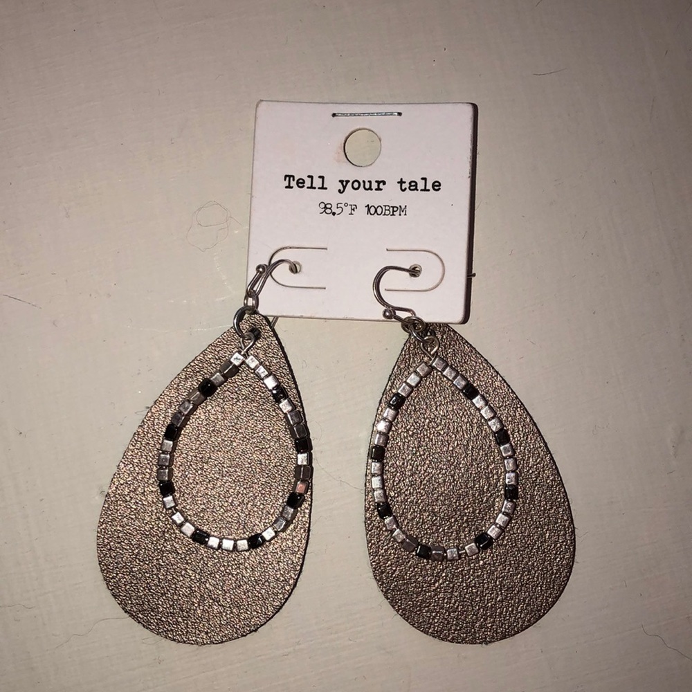 Tell your tale earrings!!